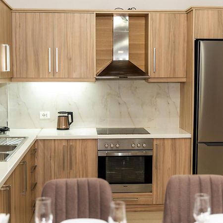 A&V Apartments Sarande Bagian luar foto