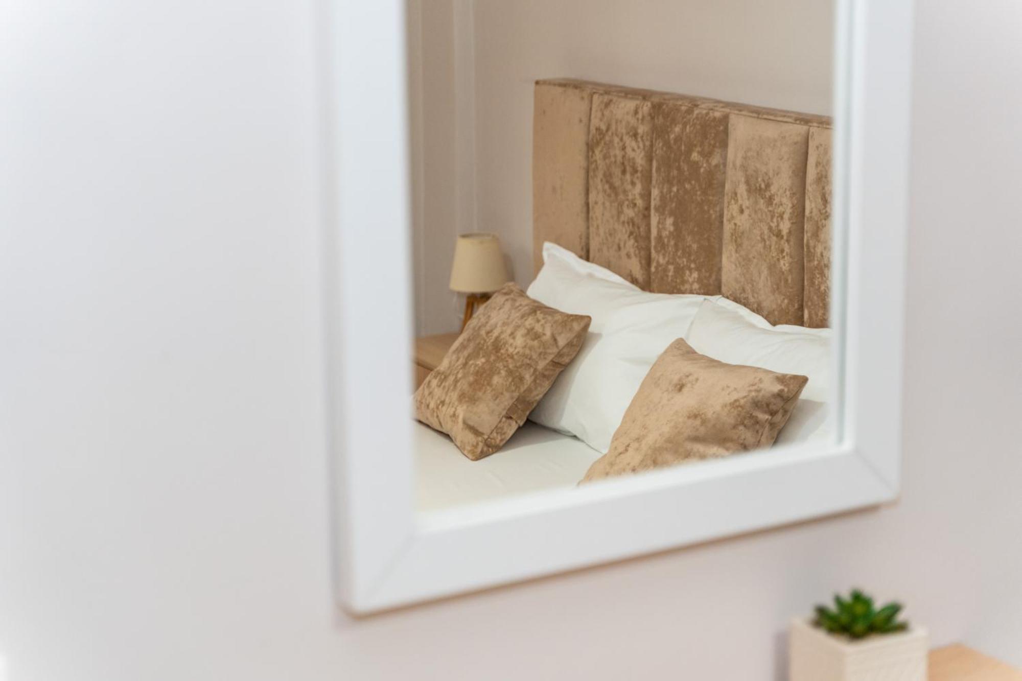 A&V Apartments Sarande Bagian luar foto
