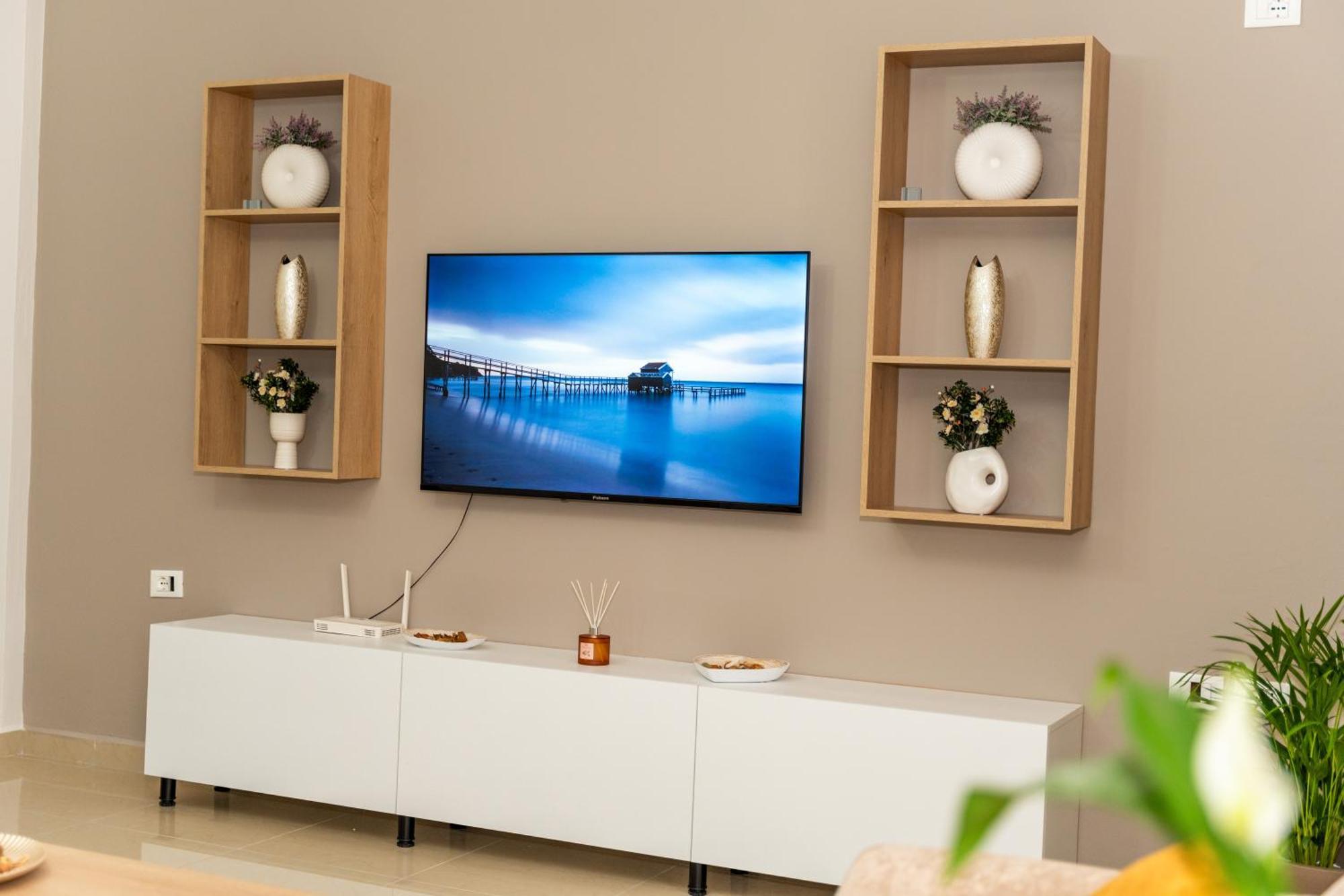 A&V Apartments Sarande Bagian luar foto