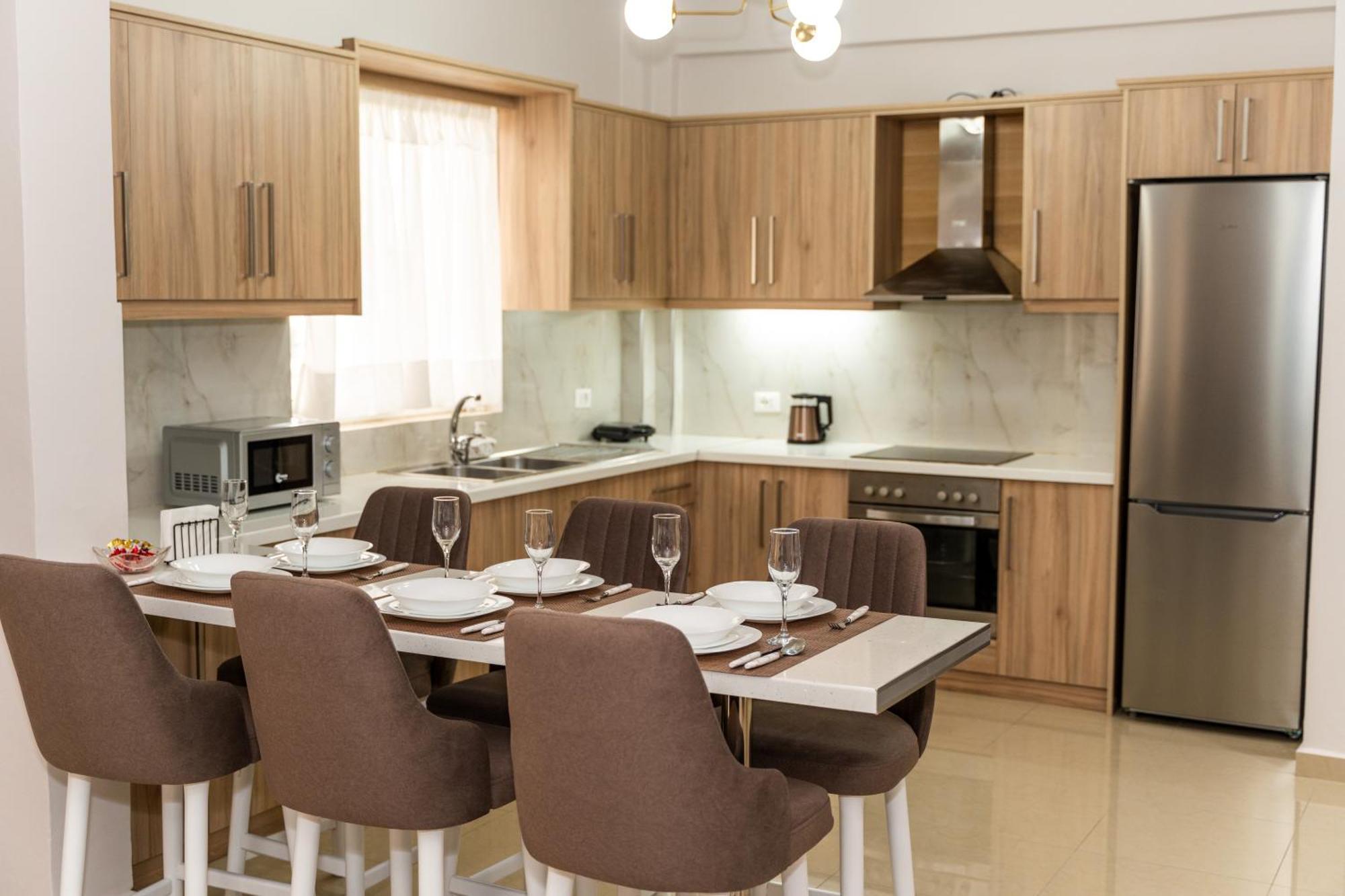 A&V Apartments Sarande Bagian luar foto