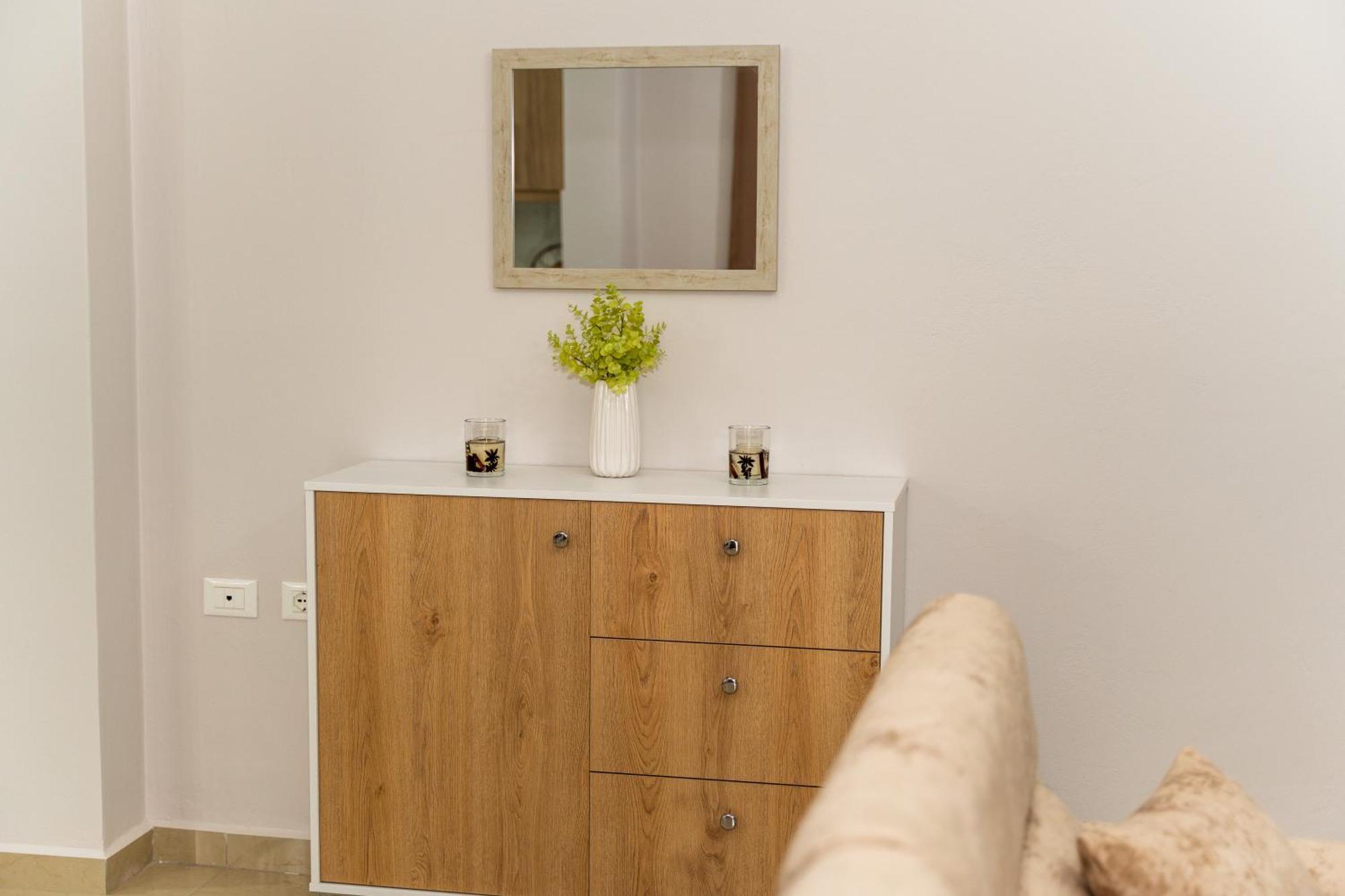 A&V Apartments Sarande Bagian luar foto