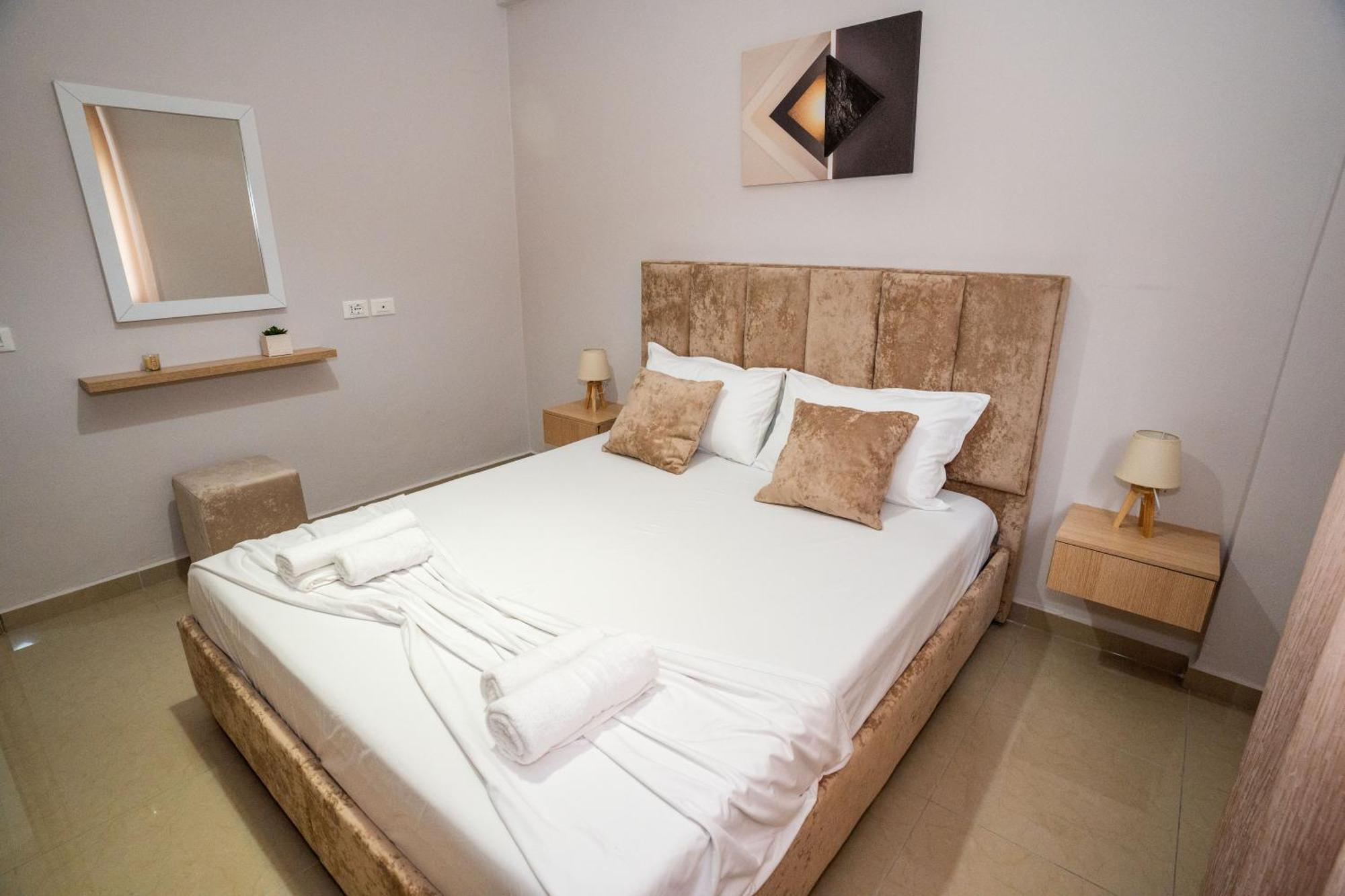 A&V Apartments Sarande Bagian luar foto