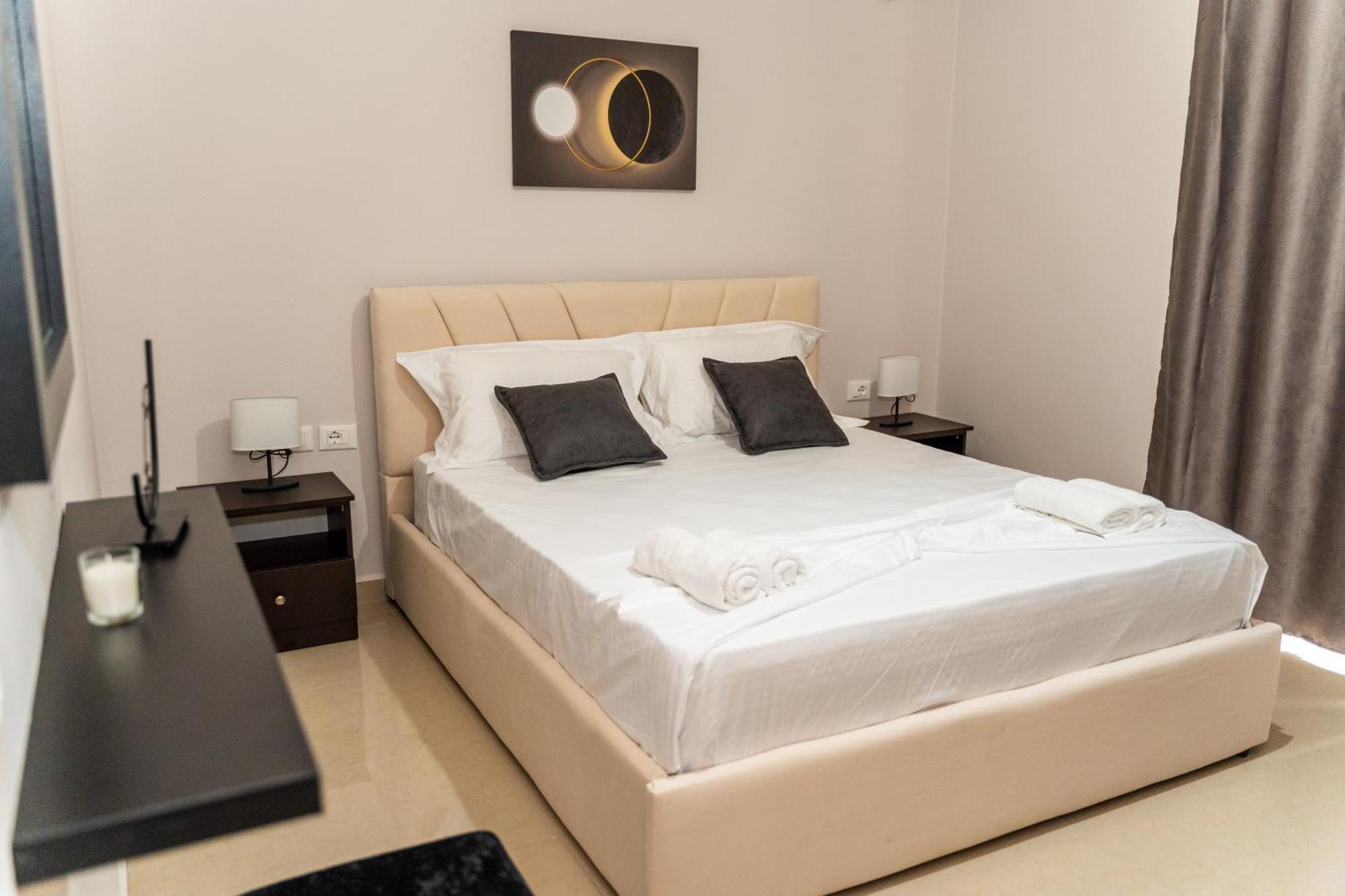 A&V Apartments Sarande Bagian luar foto