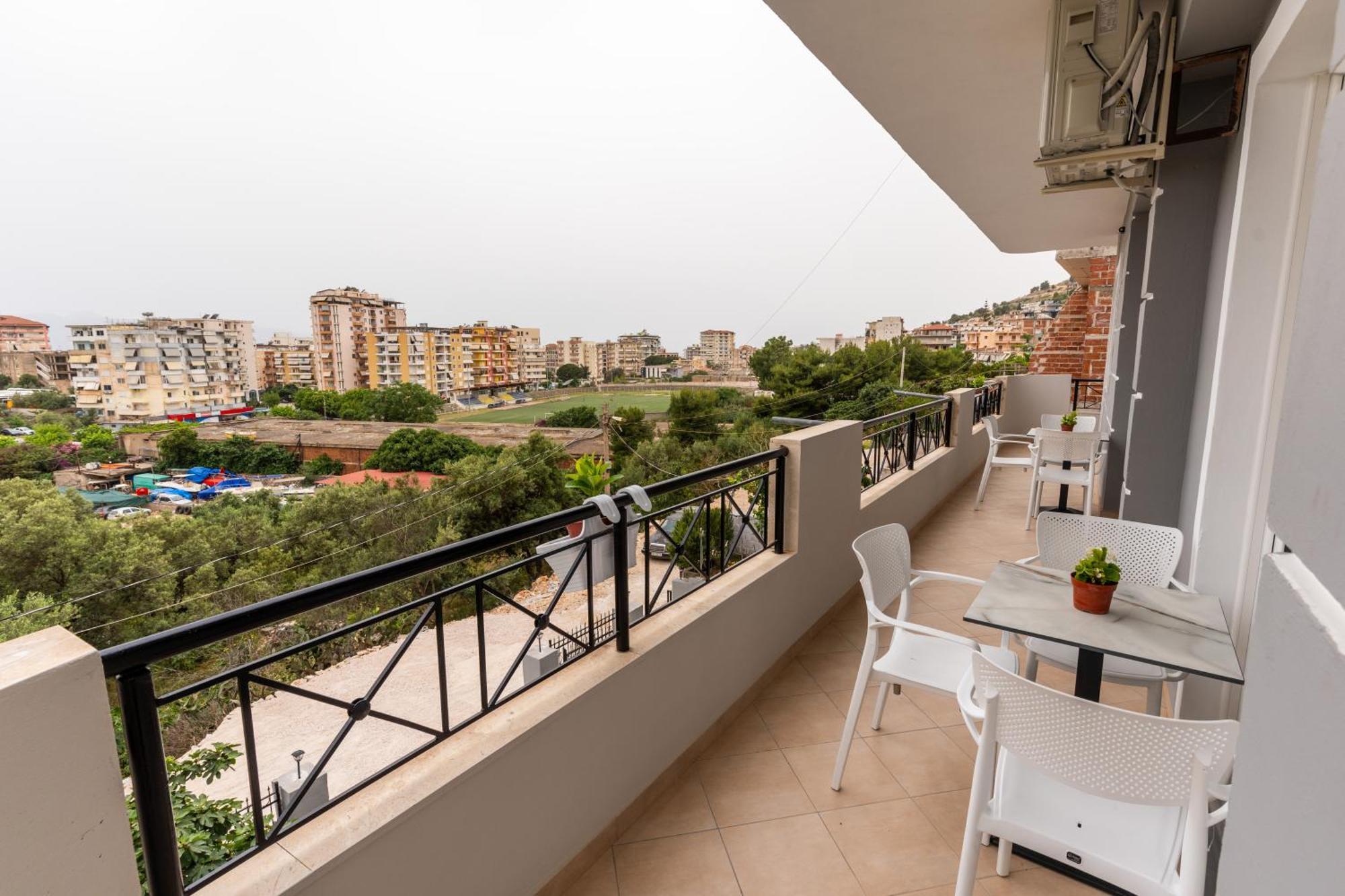 A&V Apartments Sarande Bagian luar foto