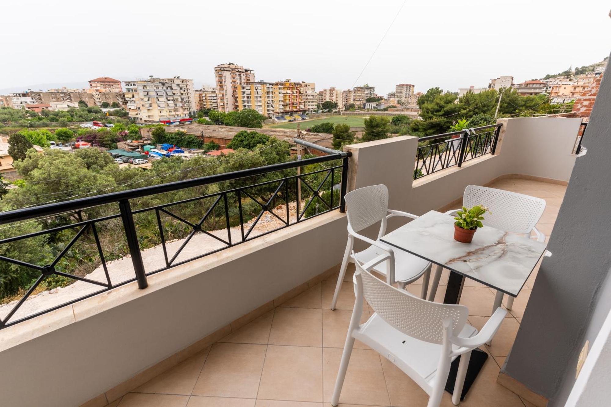 A&V Apartments Sarande Bagian luar foto